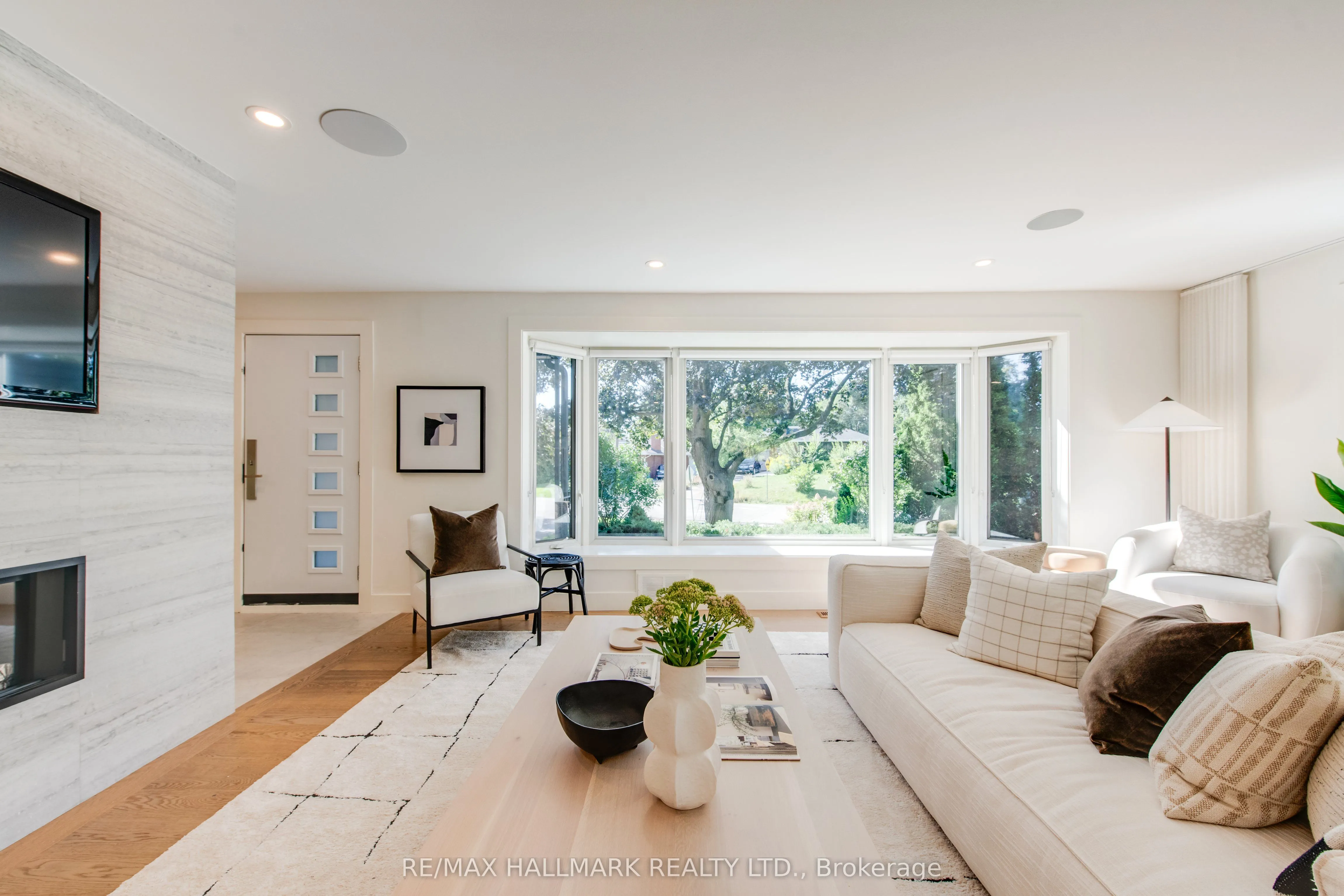 23 Fernalroy Boulevard