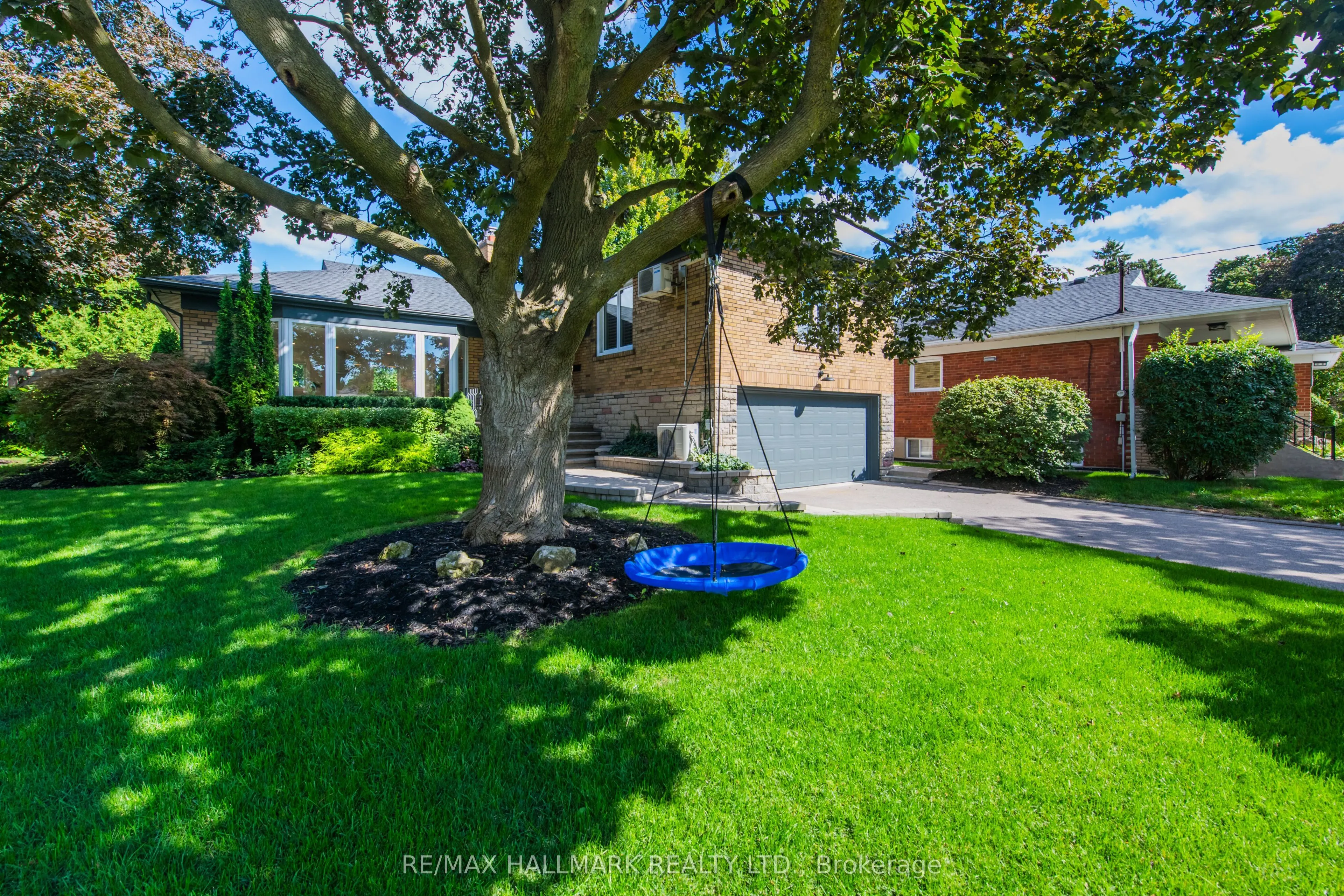 23 Fernalroy Boulevard