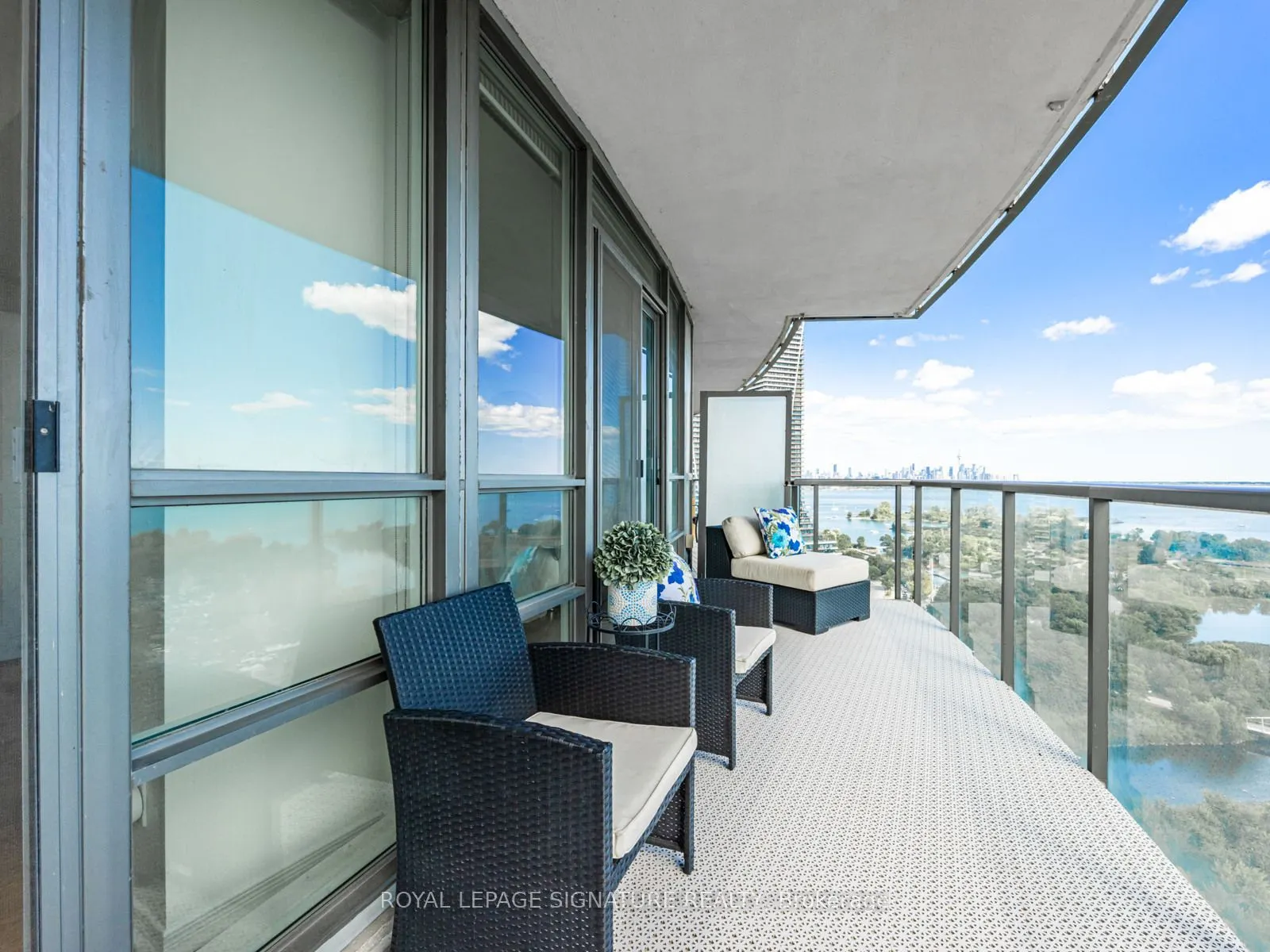 2230 Lake Shore Boulevard W, #2101
