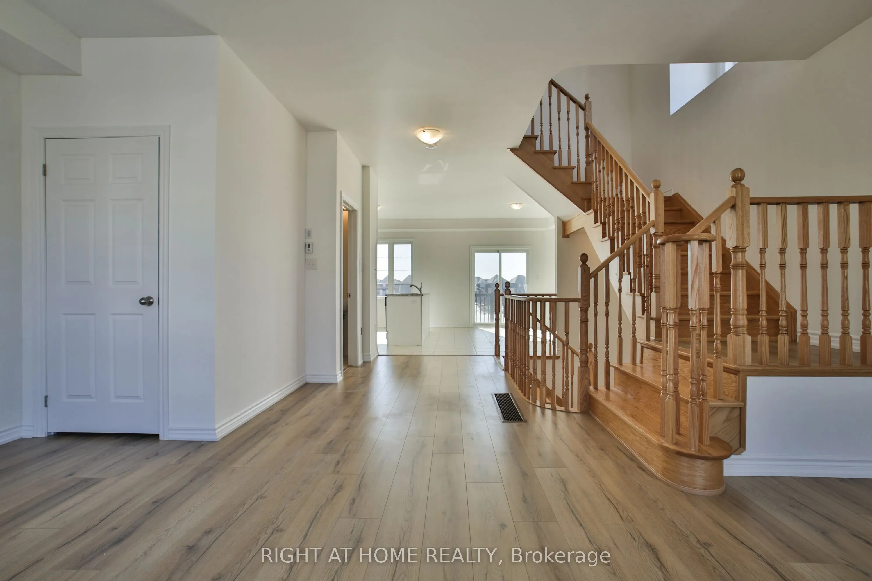 24 POMARINE Way, #UPPER