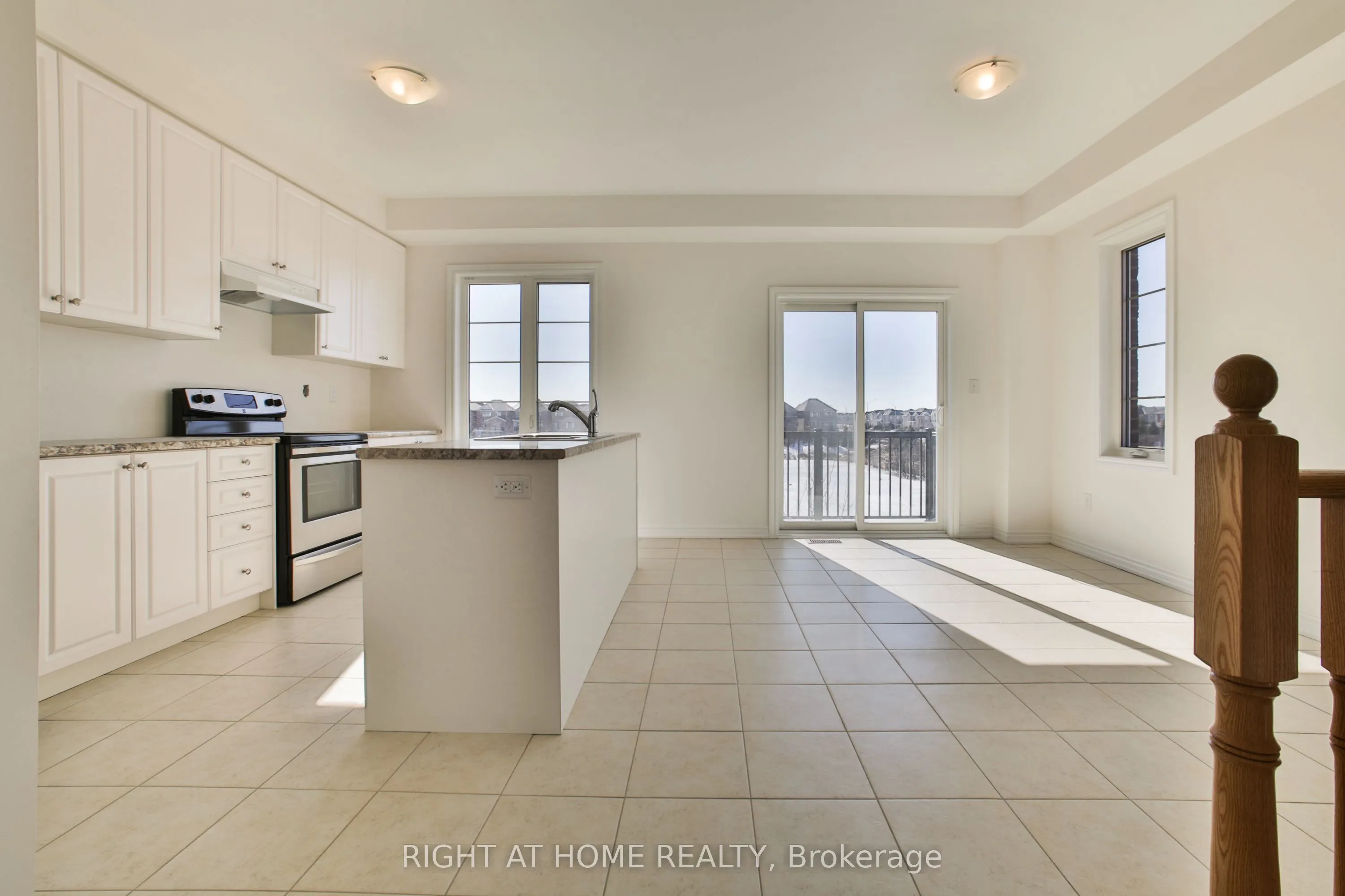 24 POMARINE Way, #UPPER