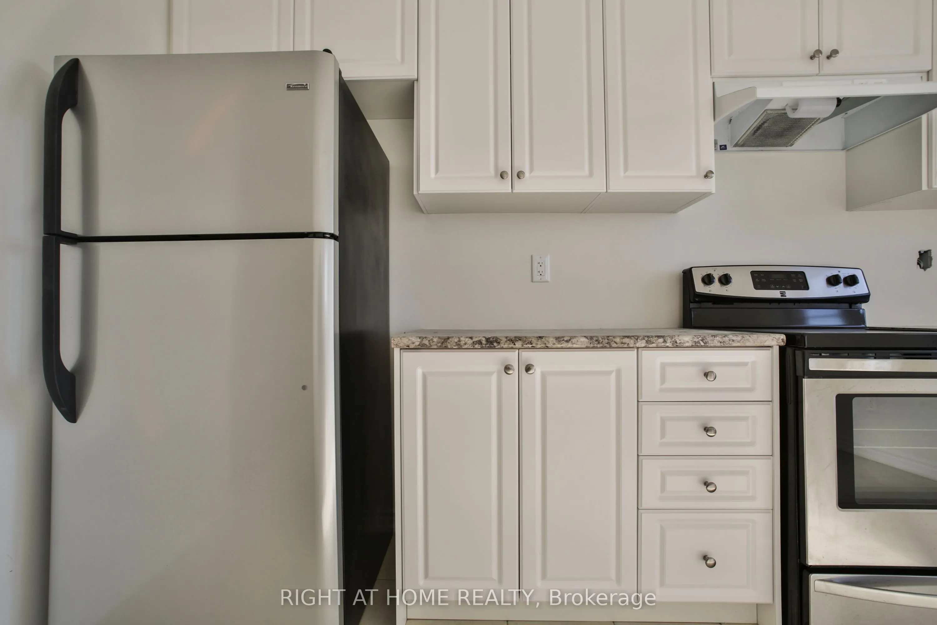24 POMARINE Way, #UPPER
