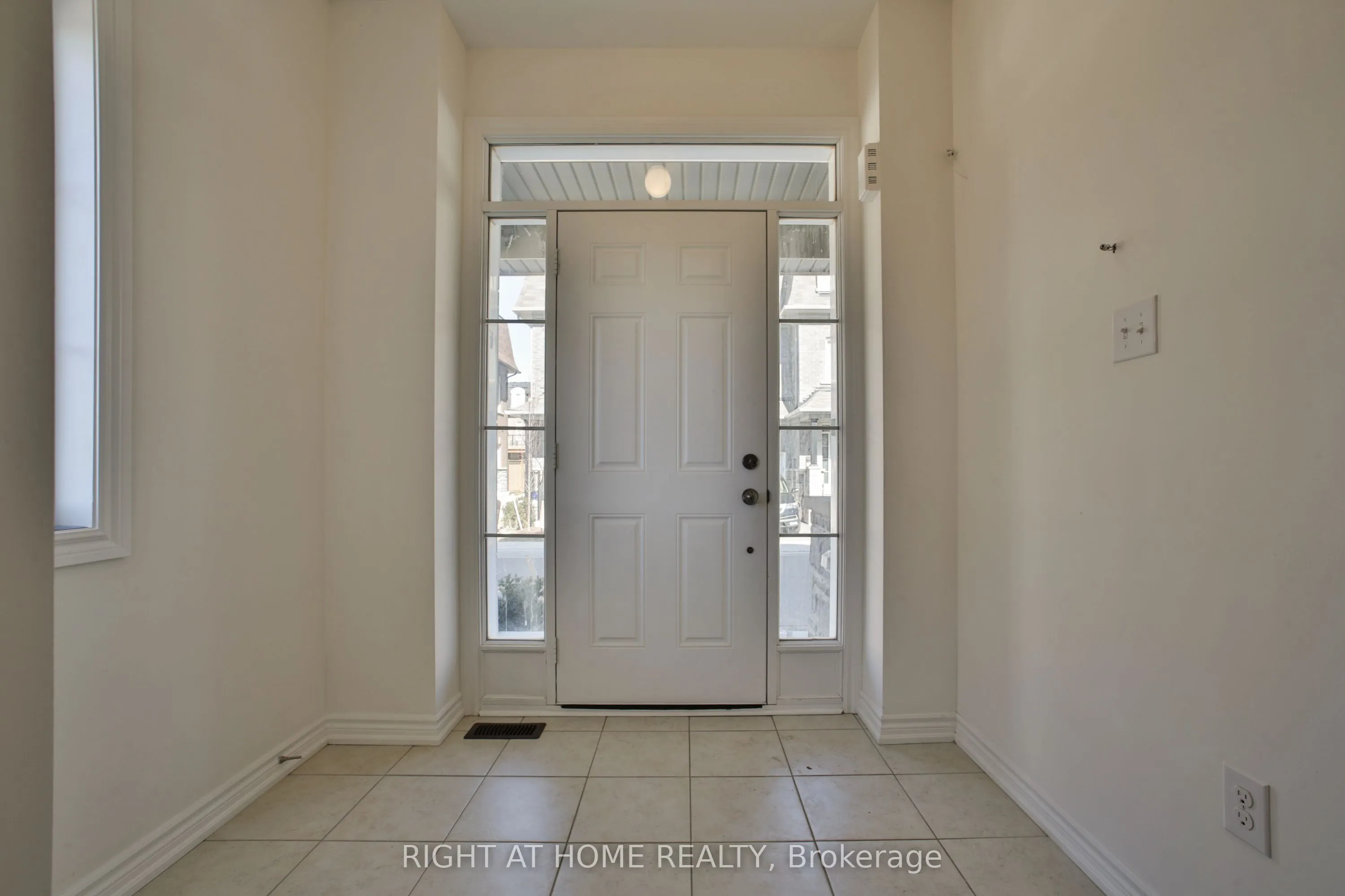 24 POMARINE Way, #UPPER
