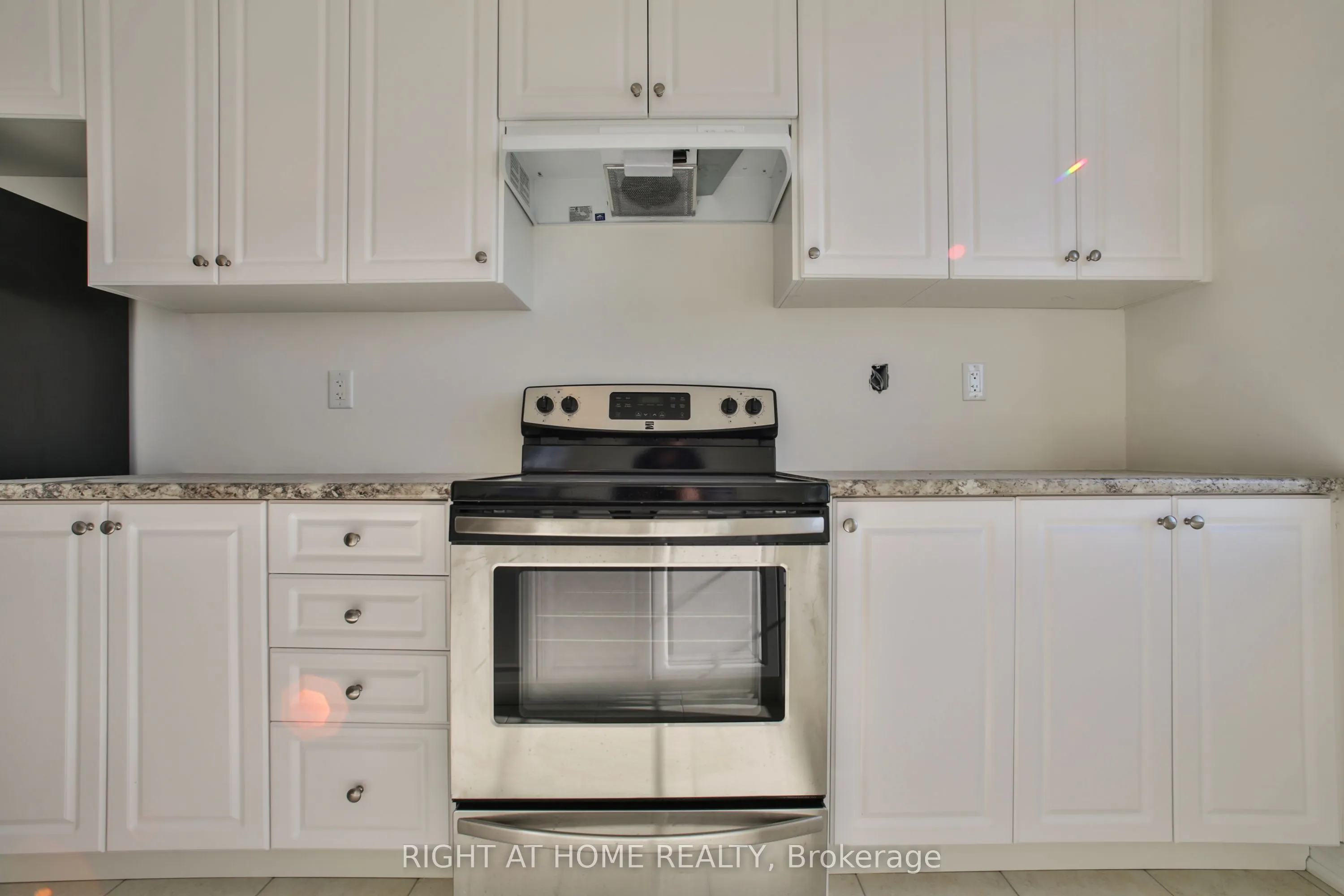 24 POMARINE Way, #UPPER