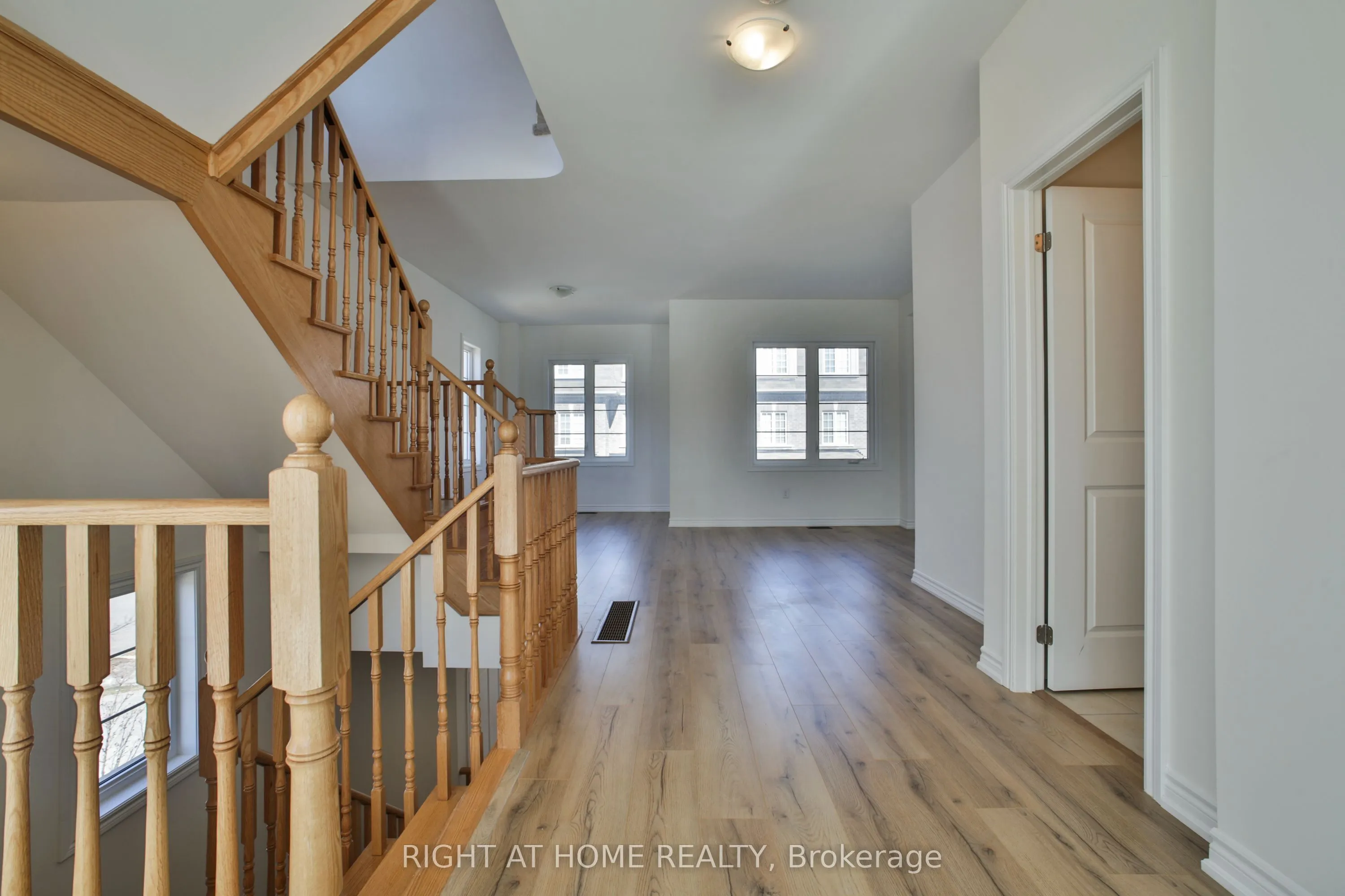 24 POMARINE Way, #UPPER