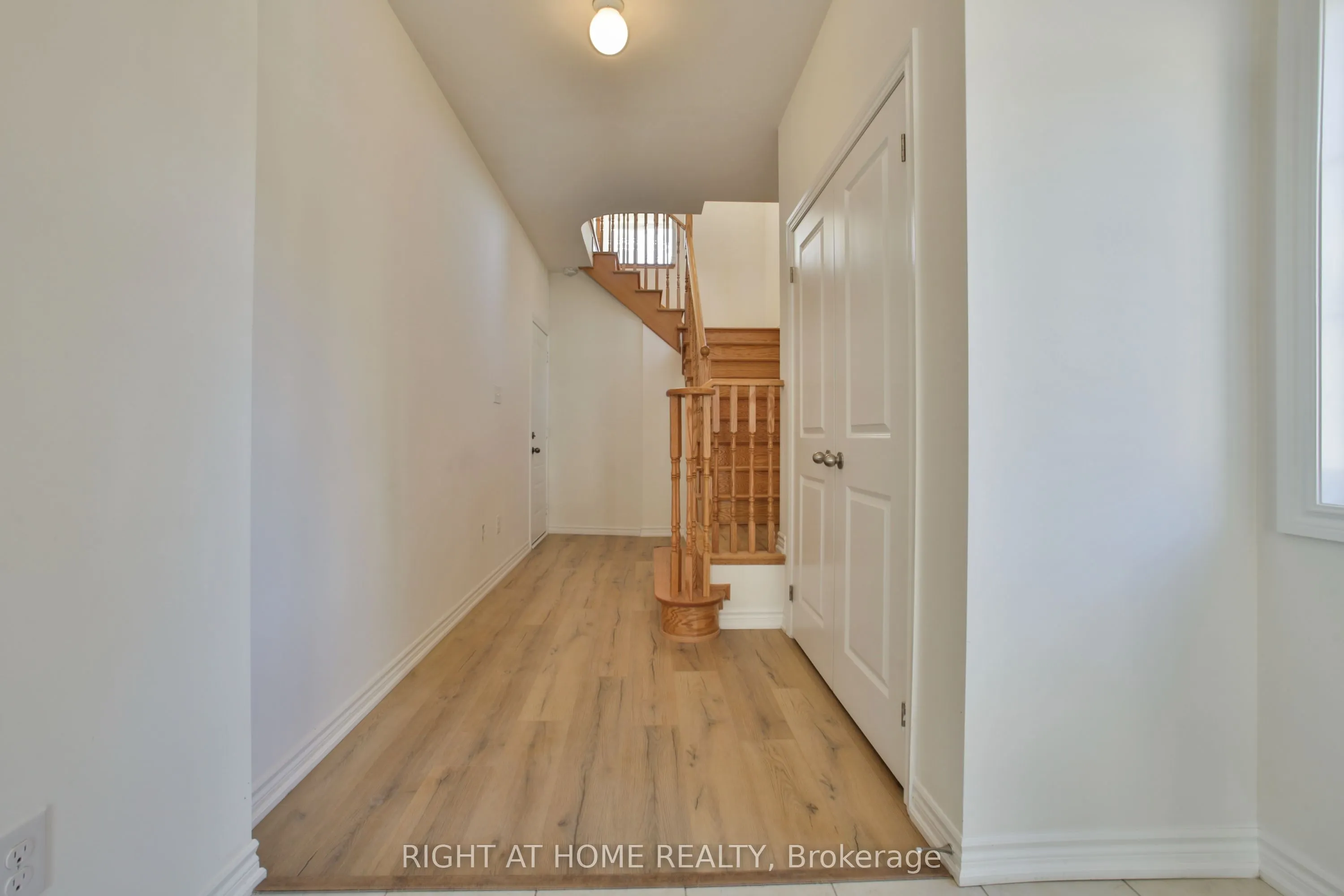 24 POMARINE Way, #UPPER