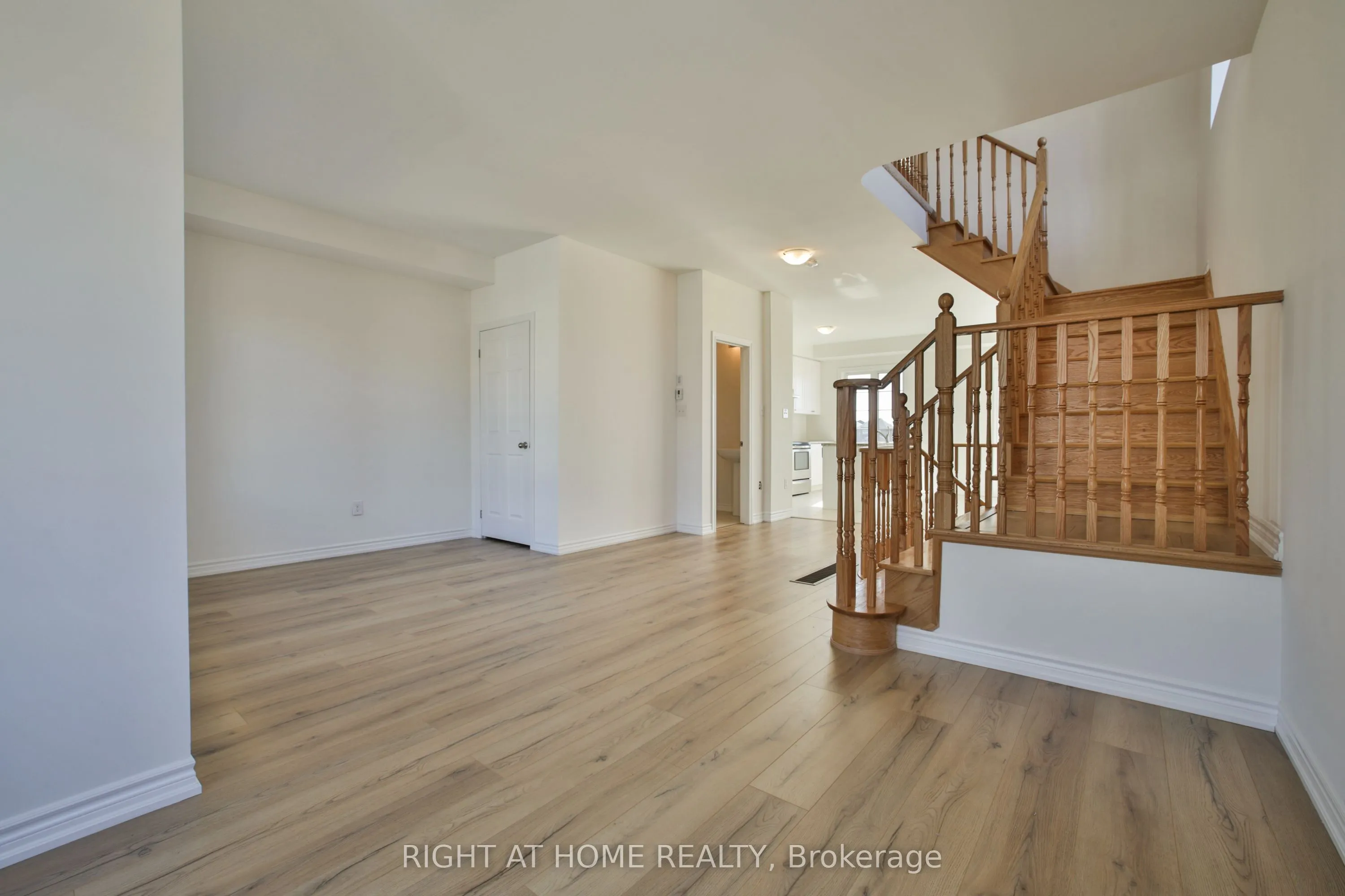 24 POMARINE Way, #UPPER