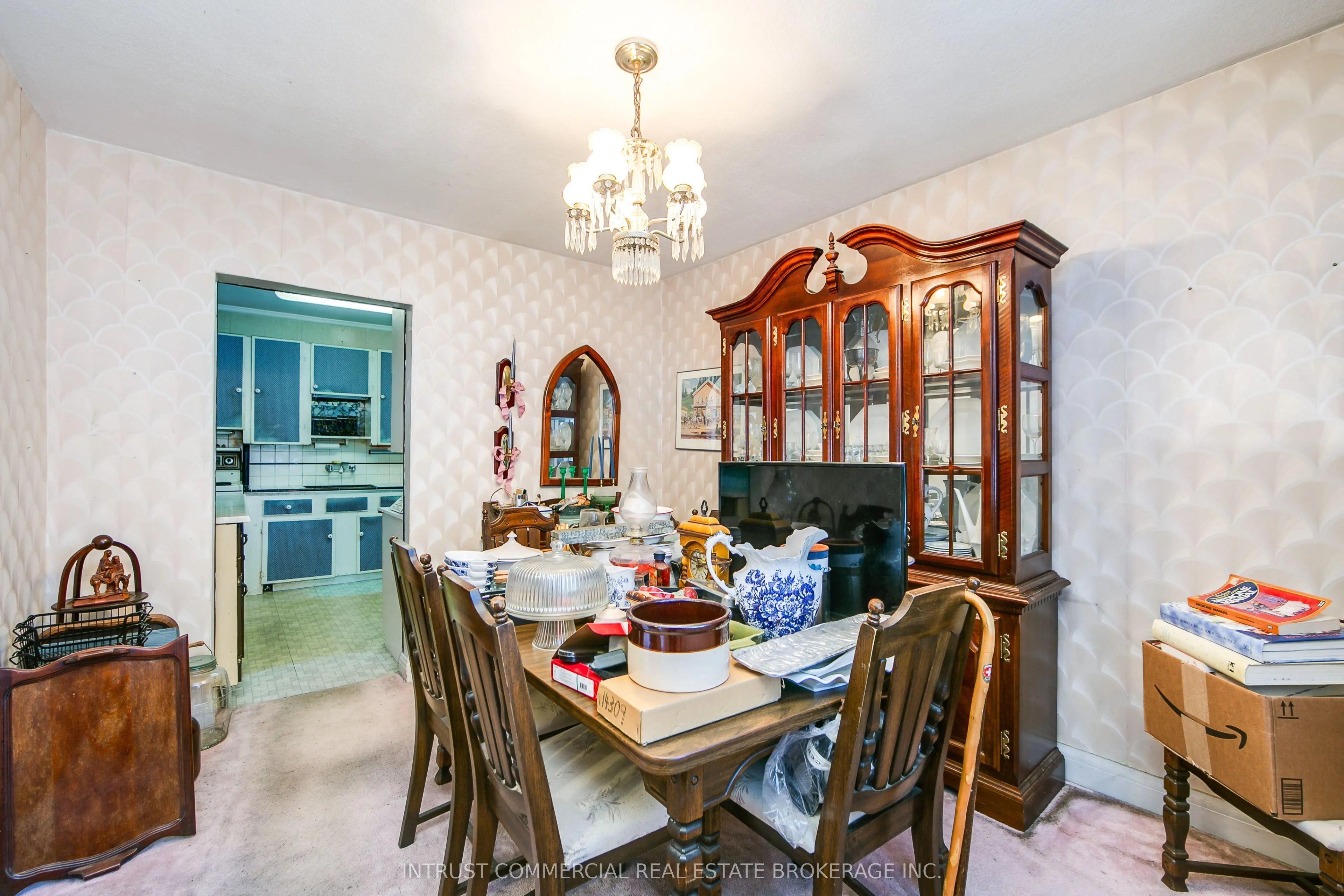 13 Dunraven Drive