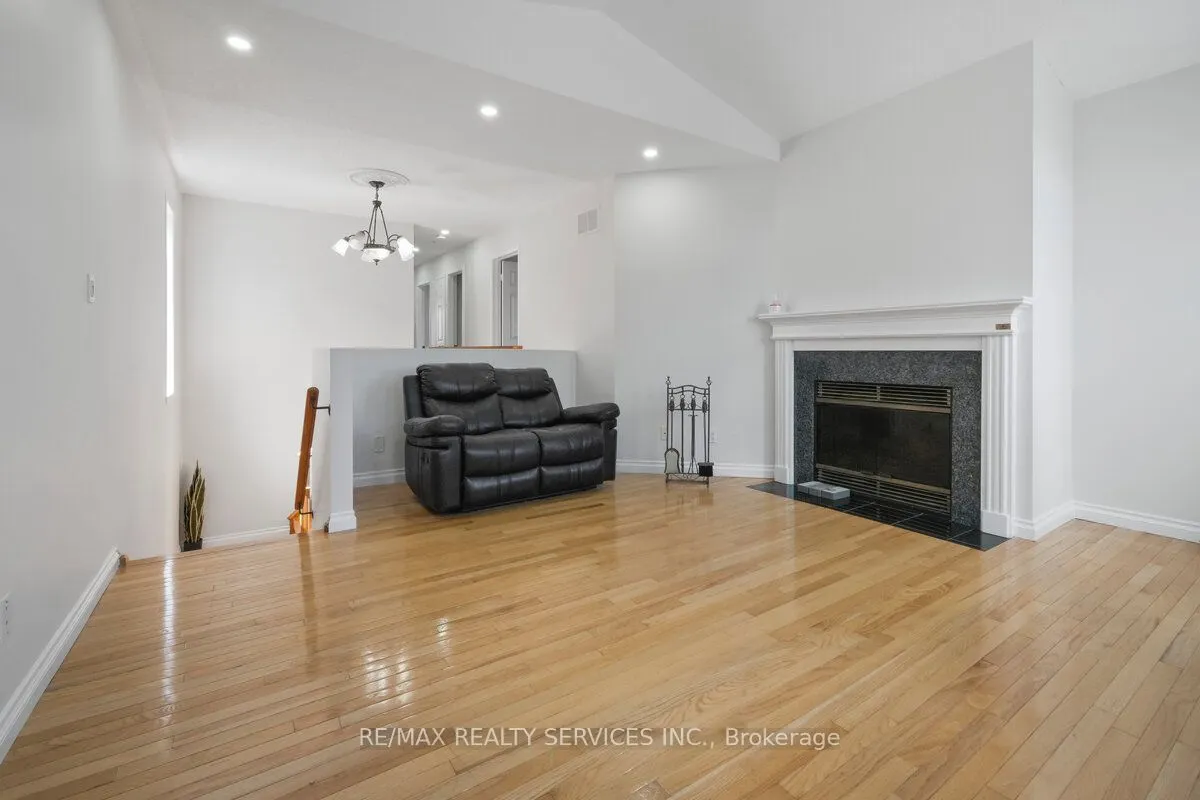 33 Valonia Drive