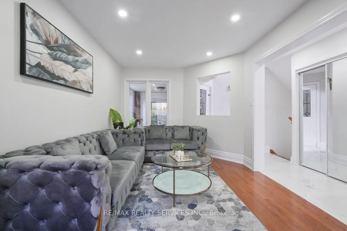 33 Valonia Drive