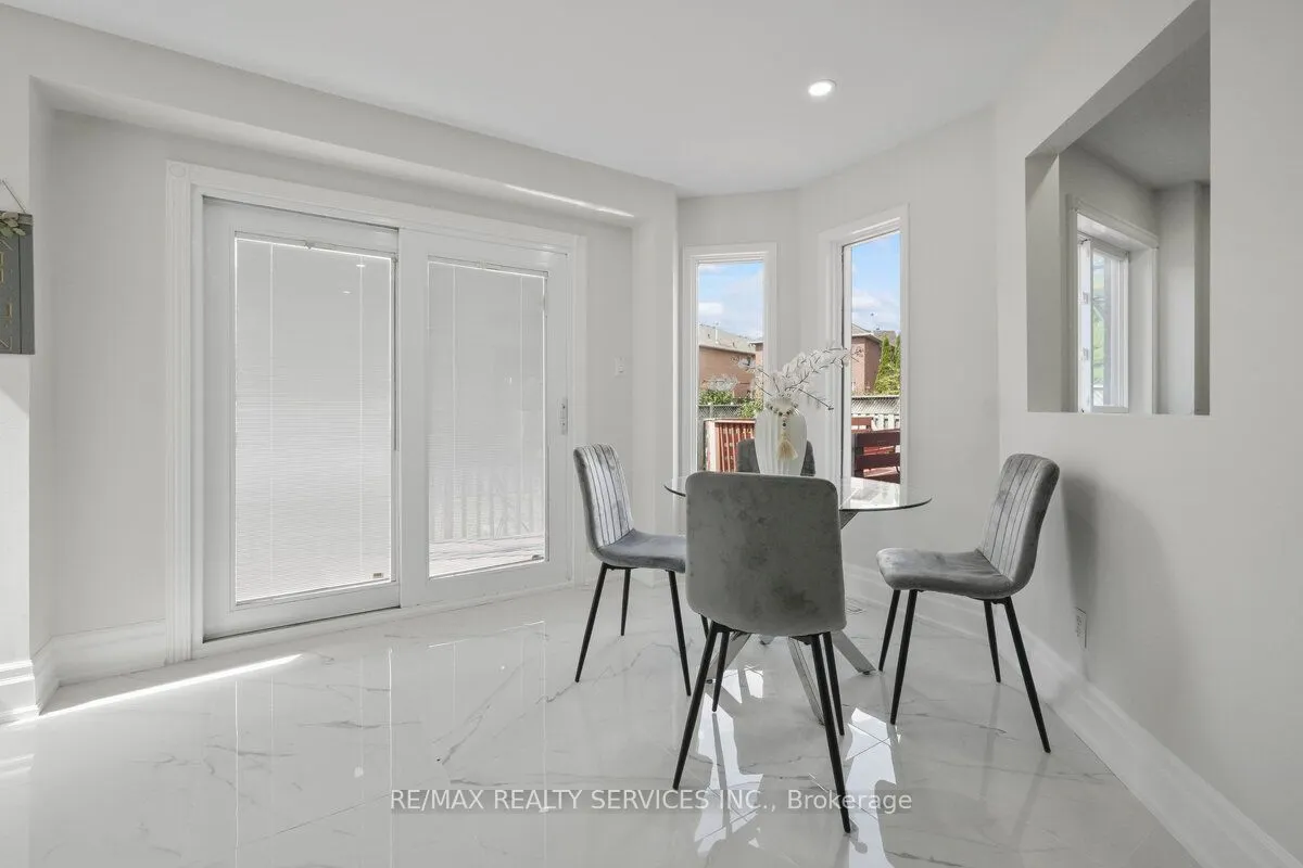 33 Valonia Drive