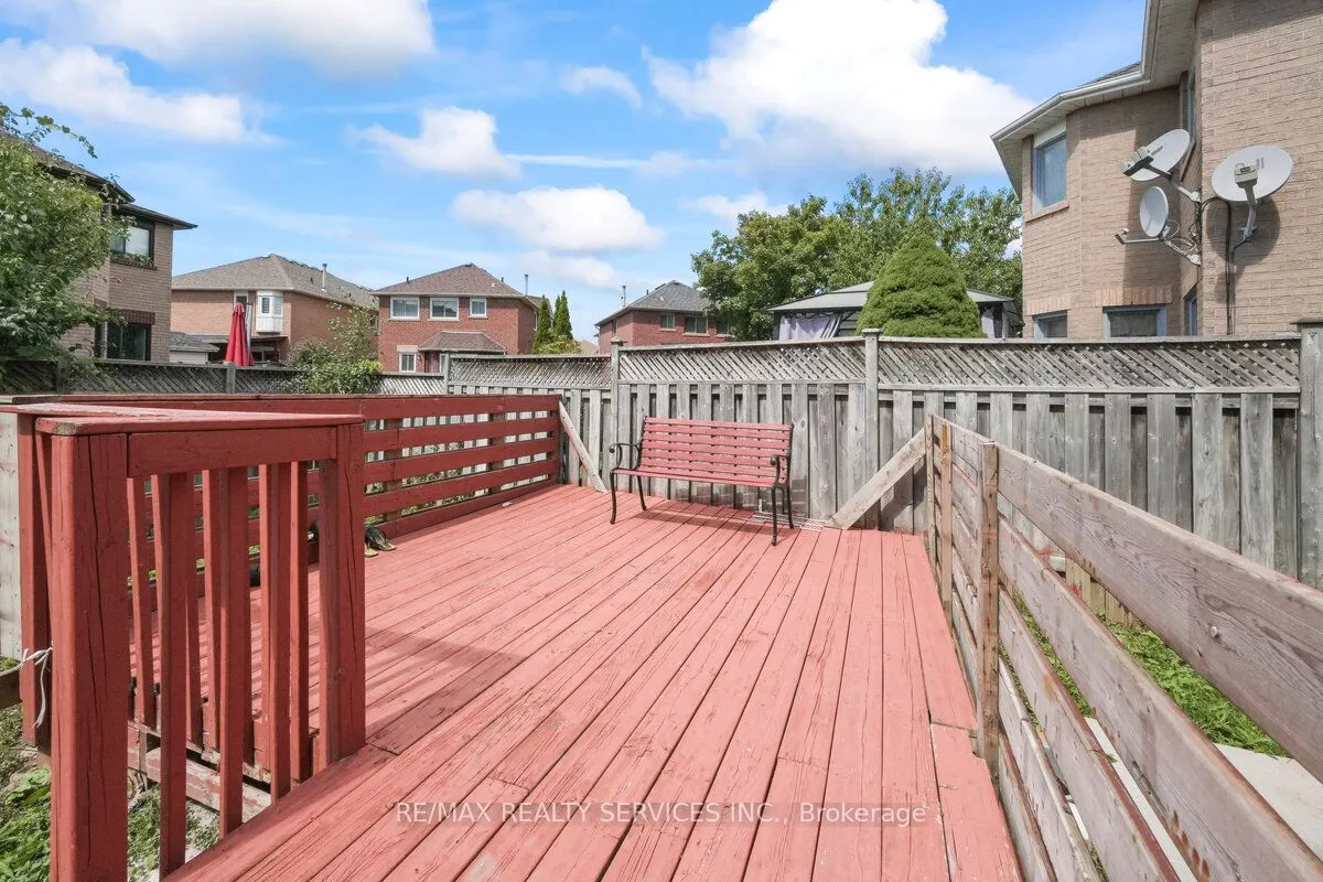 33 Valonia Drive