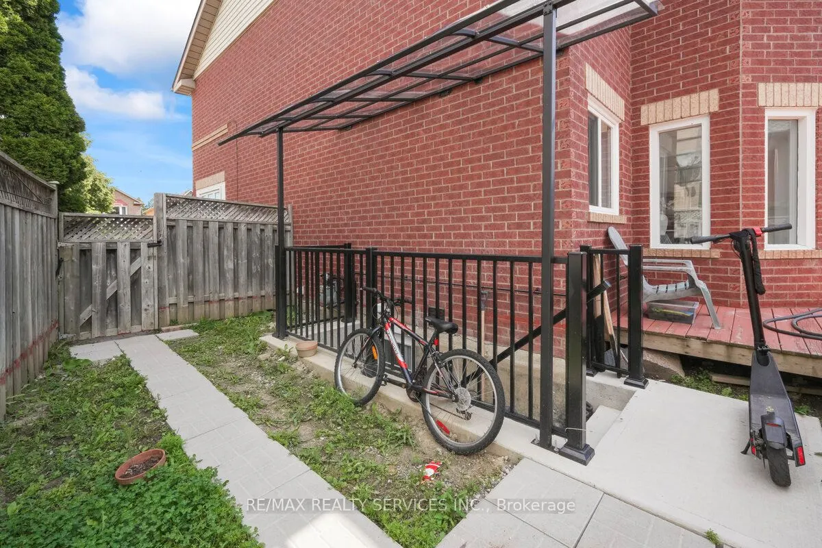 33 Valonia Drive