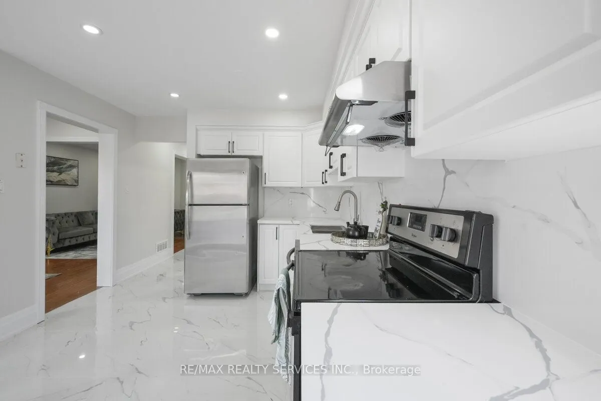 33 Valonia Drive