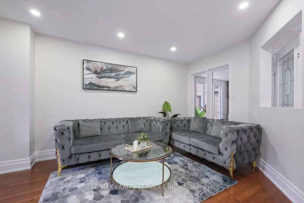 33 Valonia Drive
