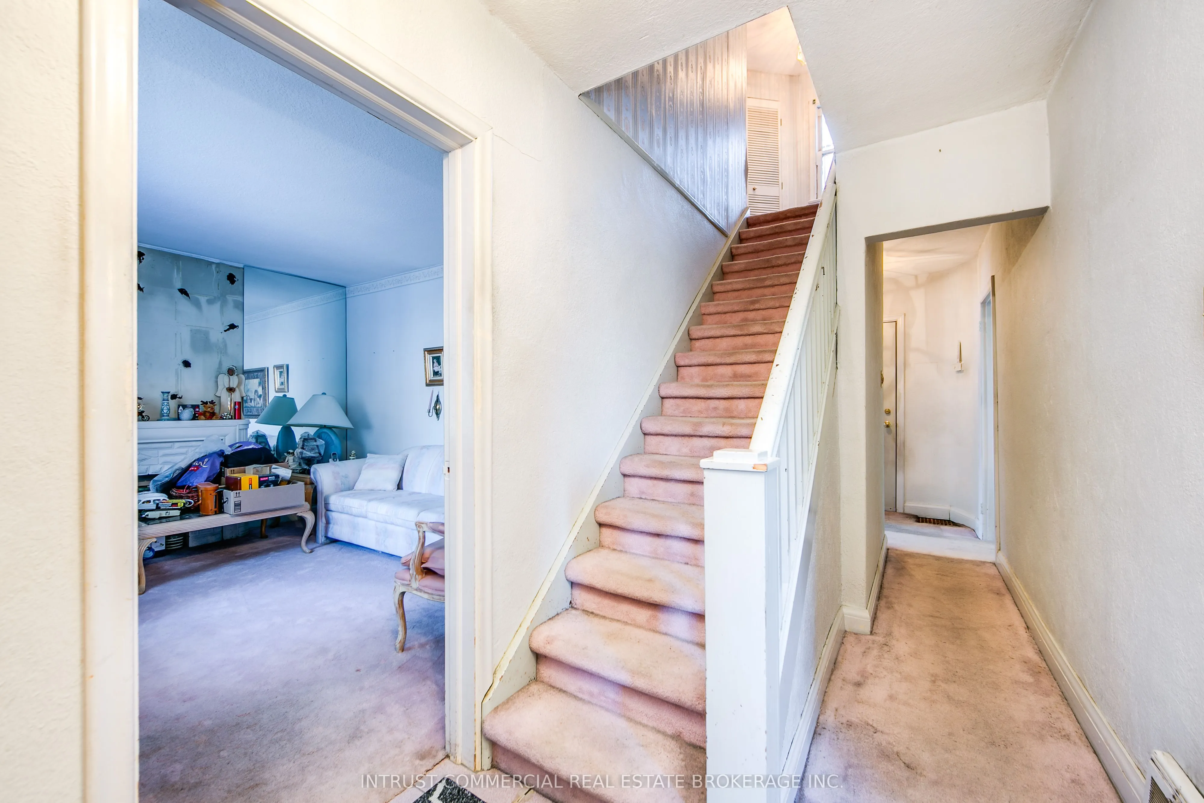 13 Dunraven Drive