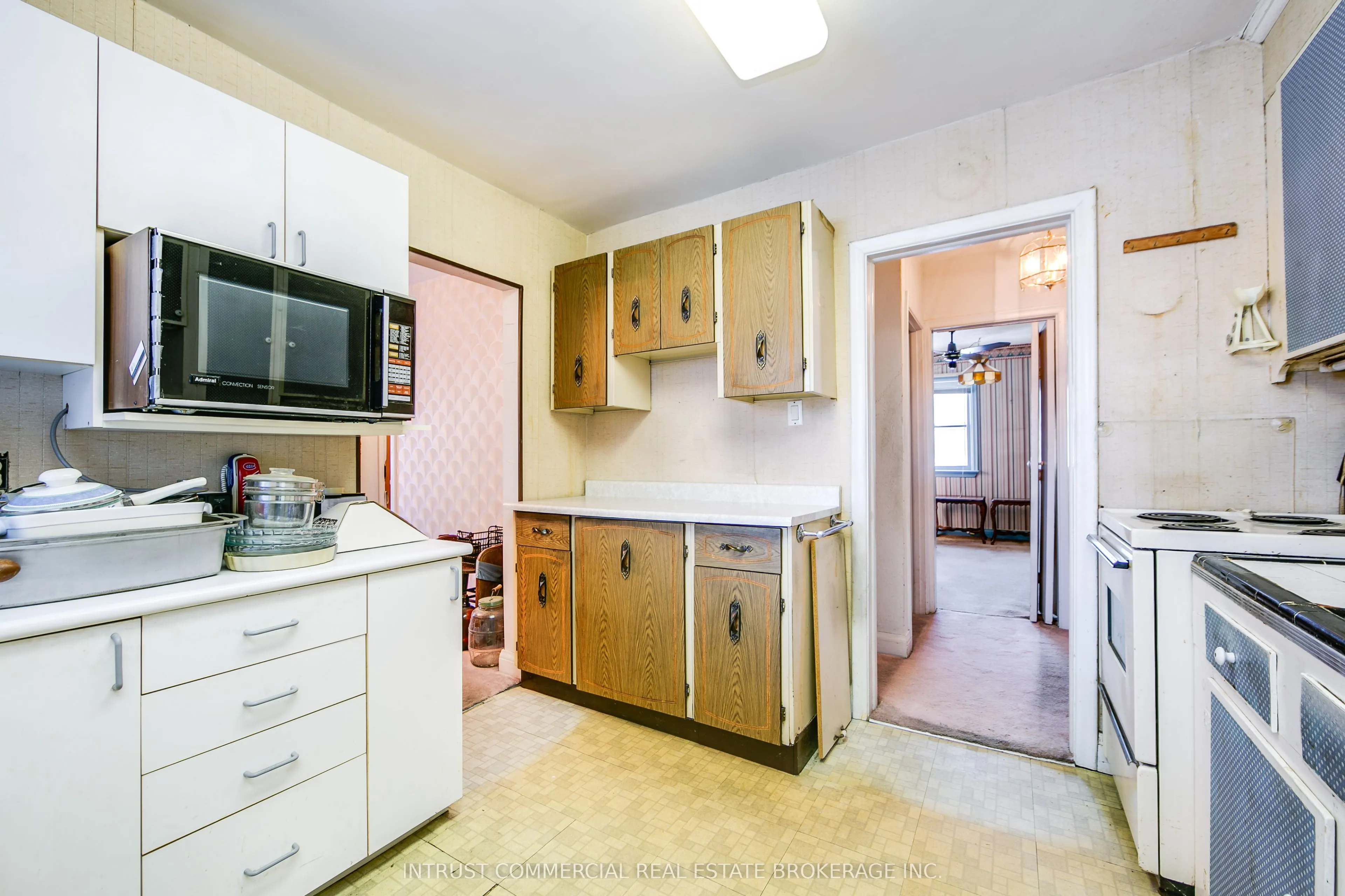 13 Dunraven Drive