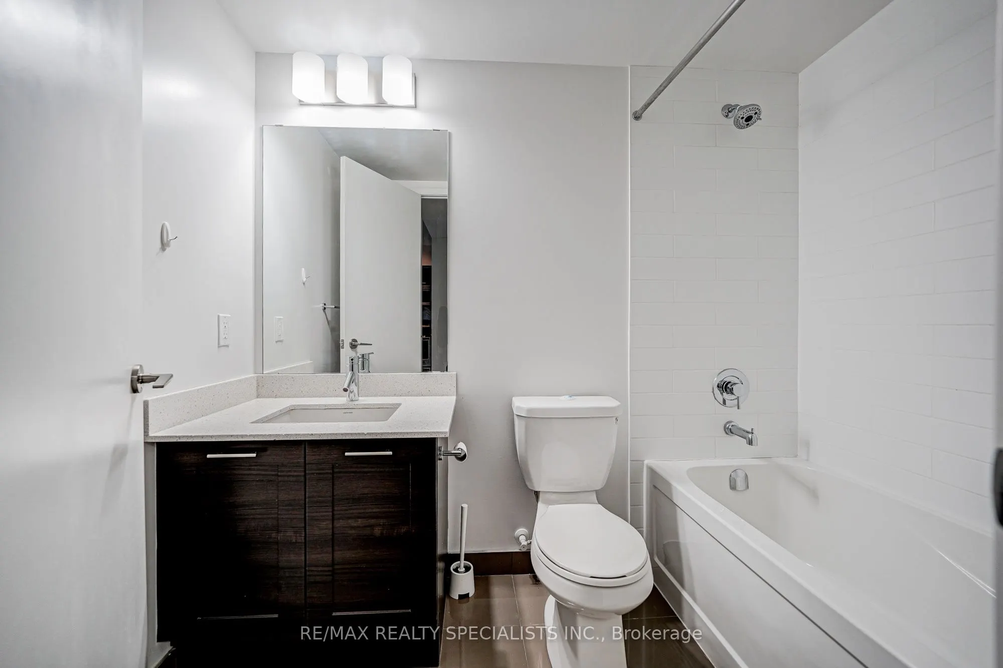 2220 Lakeshore Boulevard W, #601