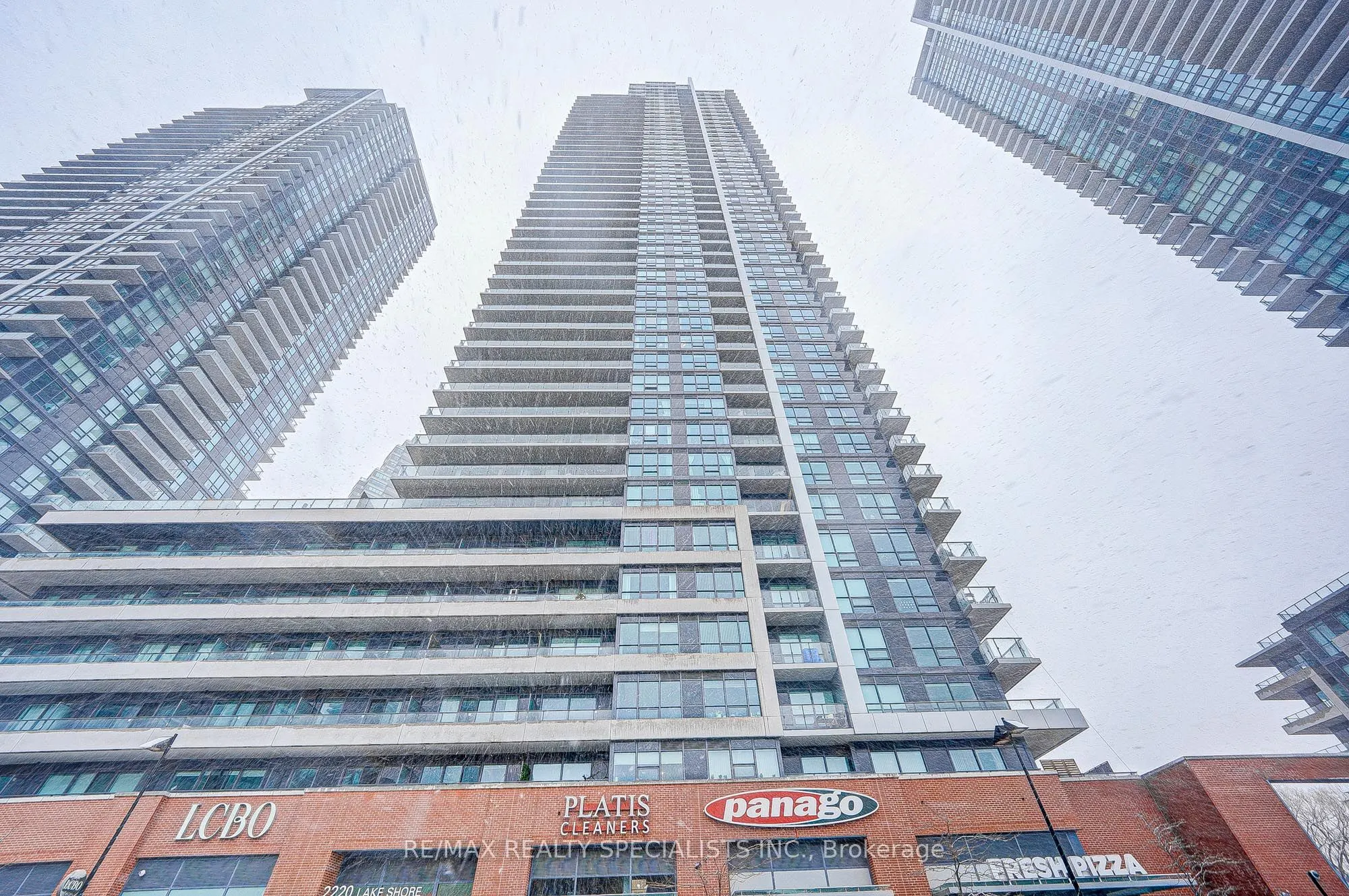 2220 Lakeshore Boulevard W, #601