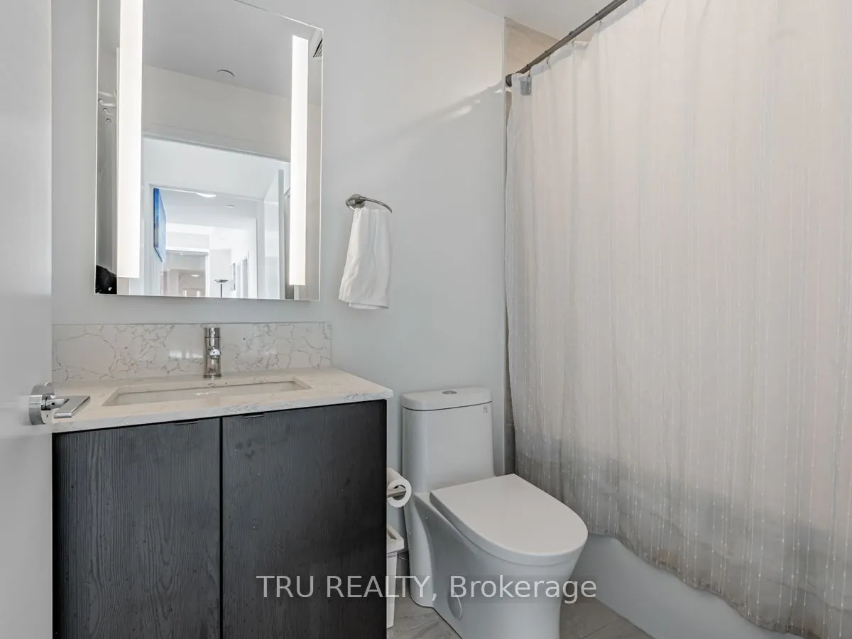 270 Dufferin Street, #LPH12