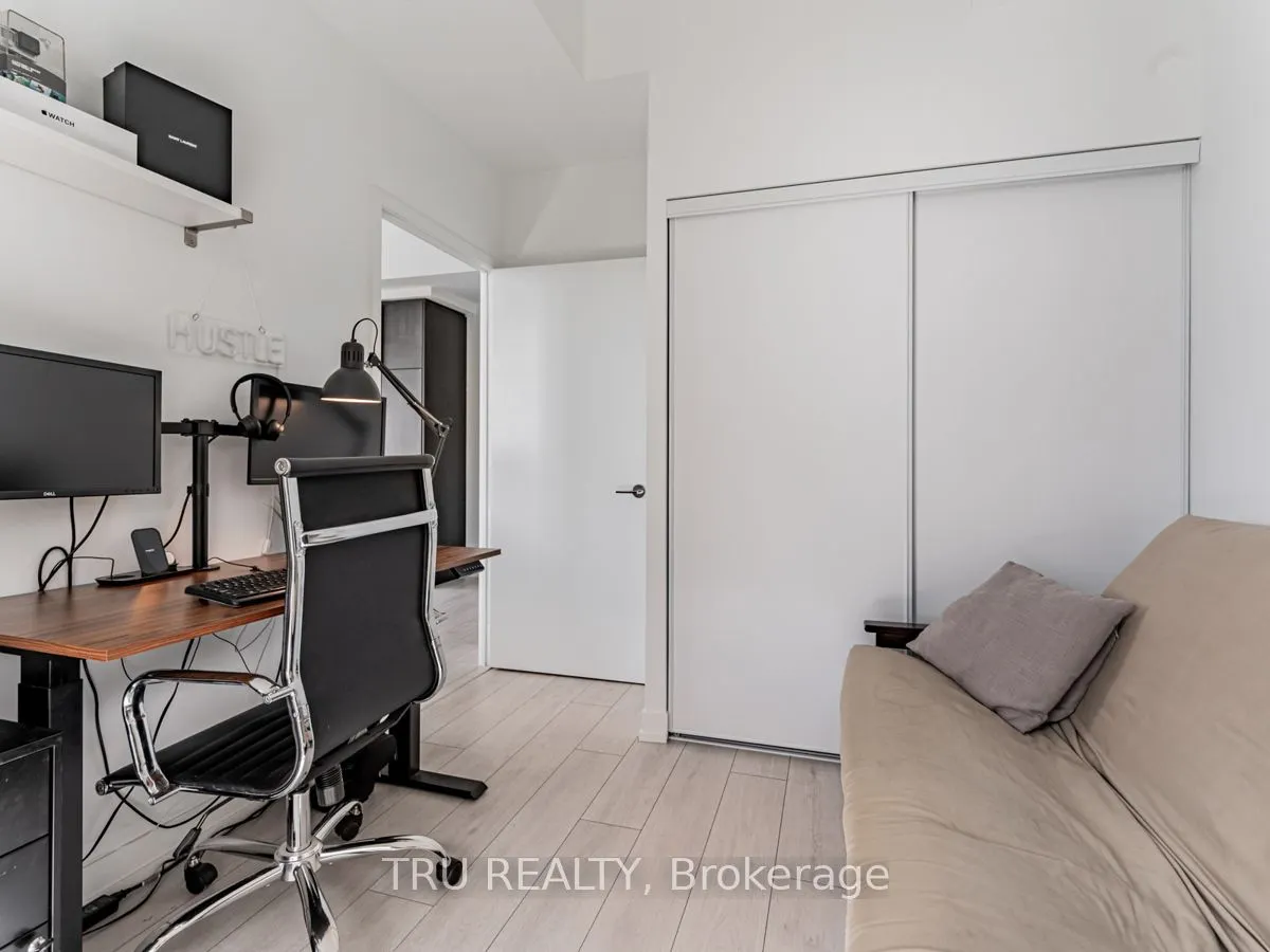 270 Dufferin Street, #LPH12