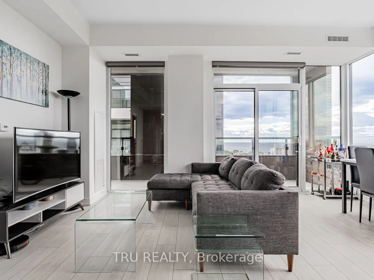 270 Dufferin Street, #LPH12