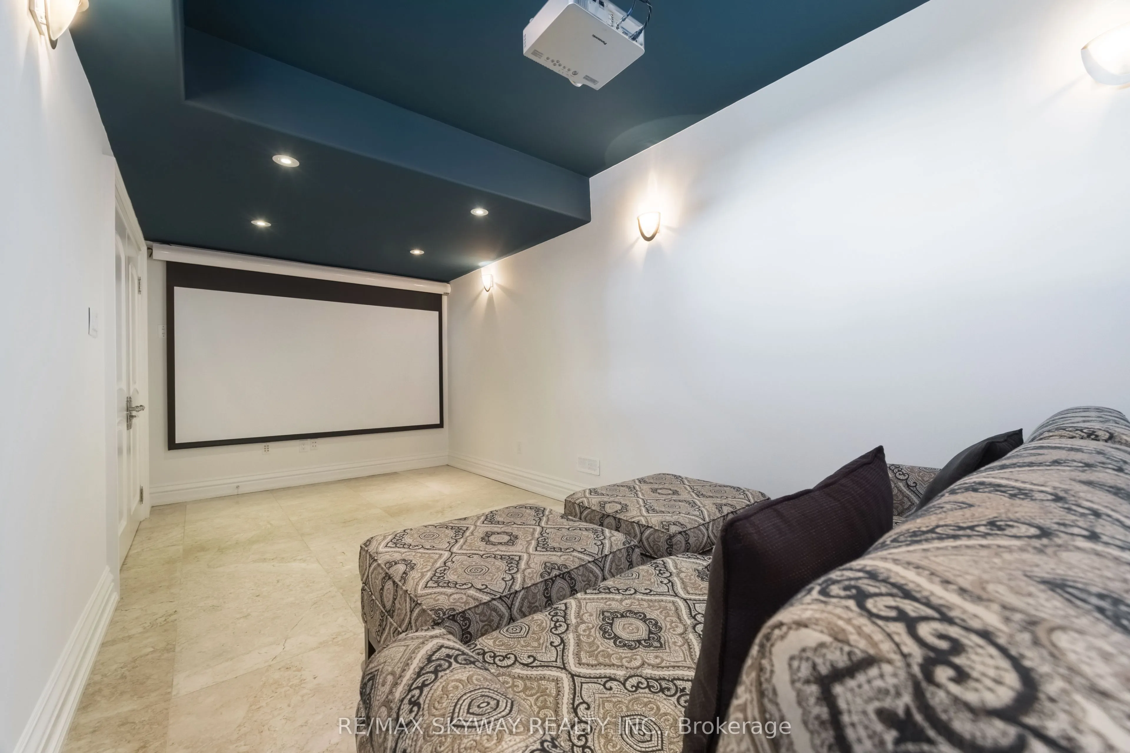 25 Everglade Drive