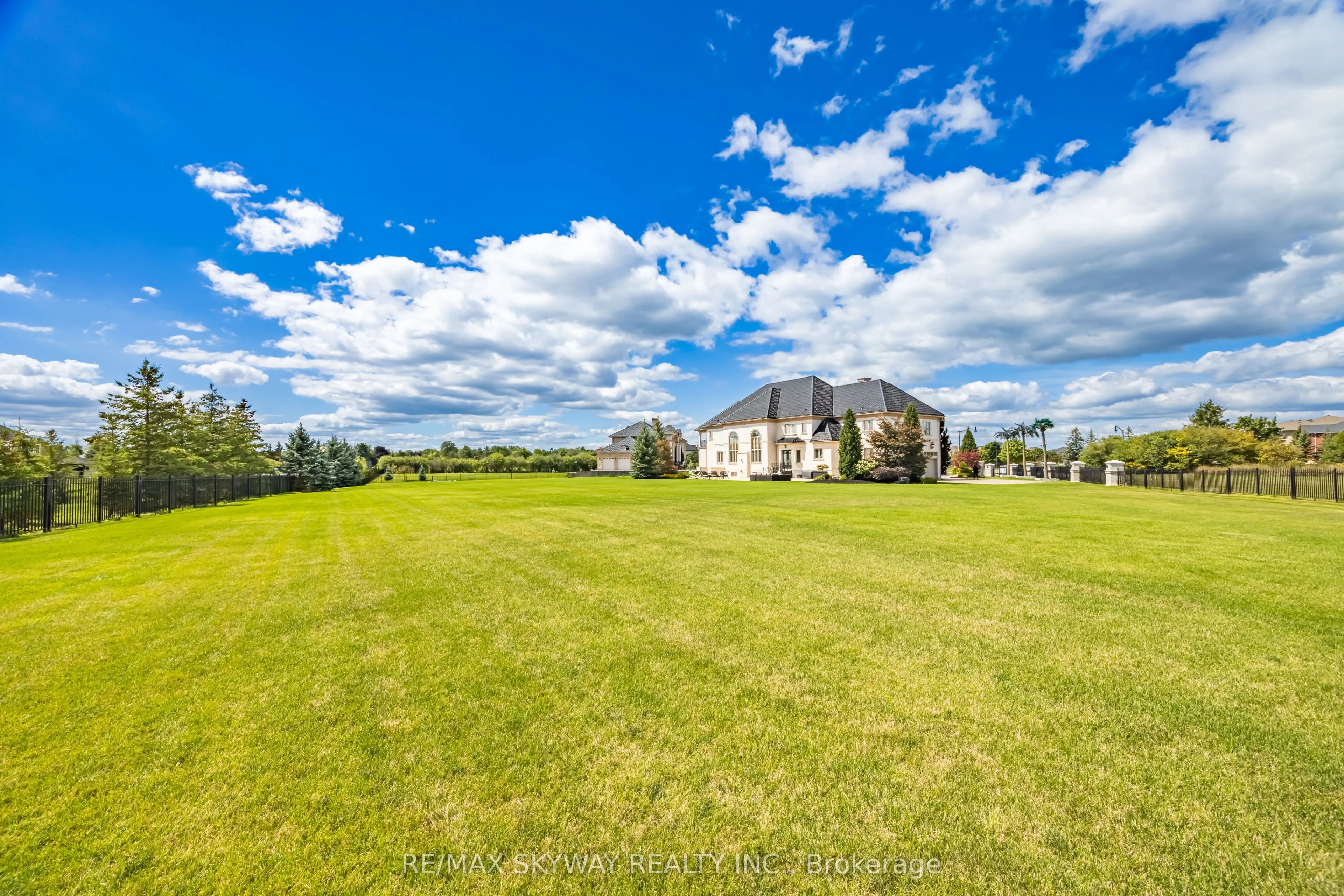 25 Everglade Drive