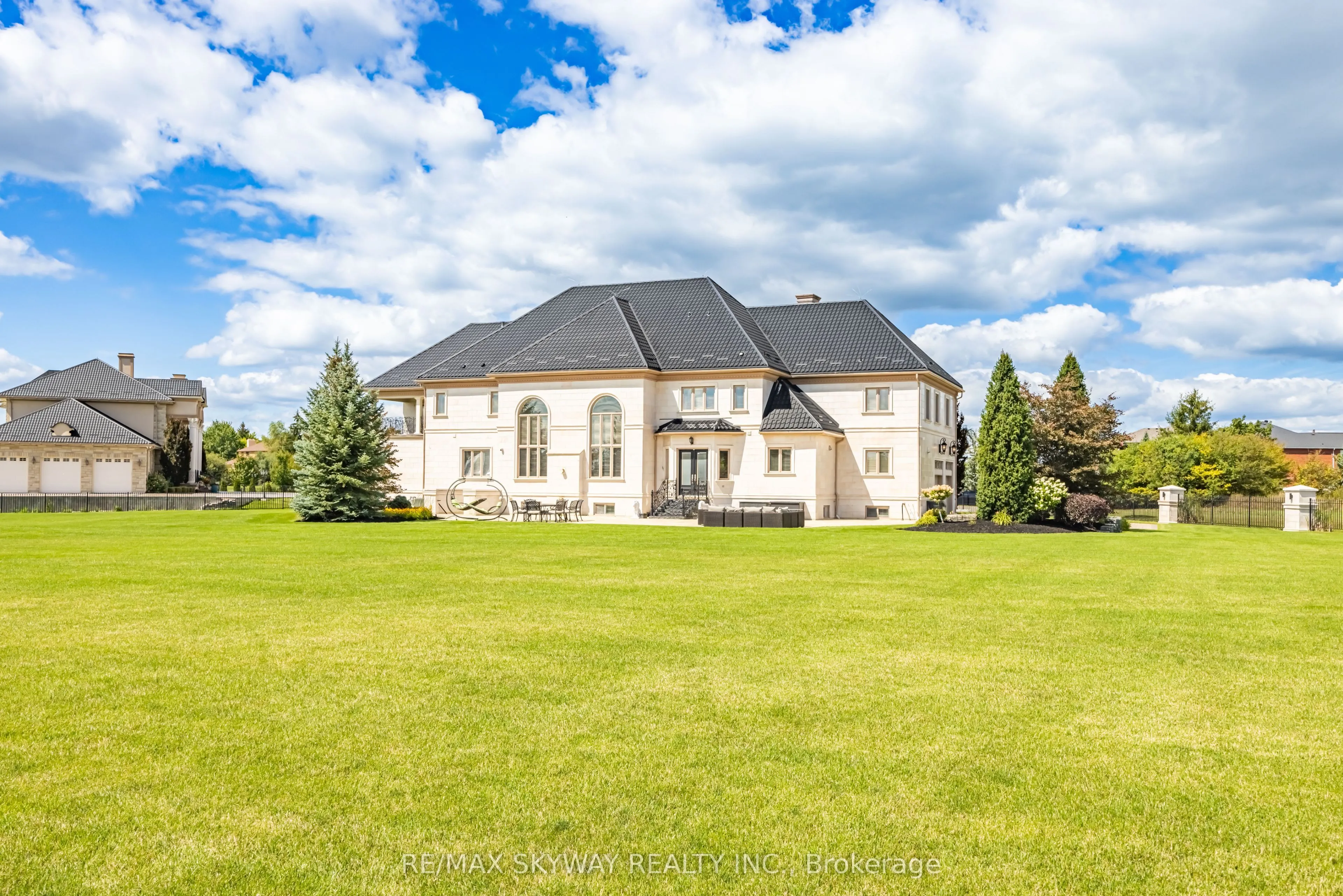 25 Everglade Drive