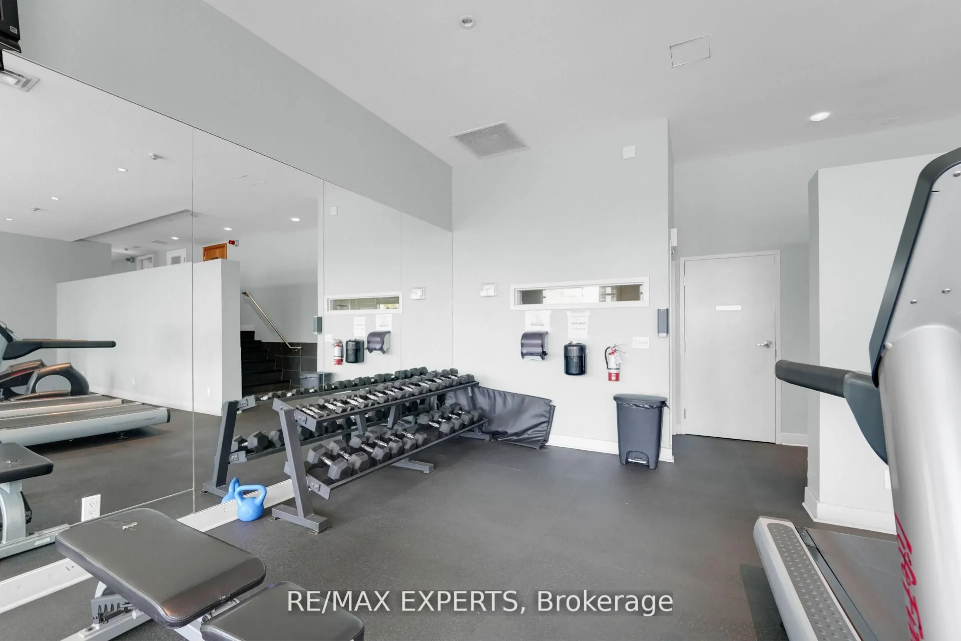 1050 The Queensway, #516
