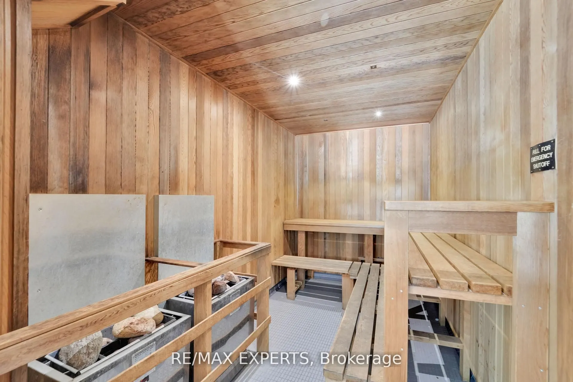 1050 The Queensway, #516