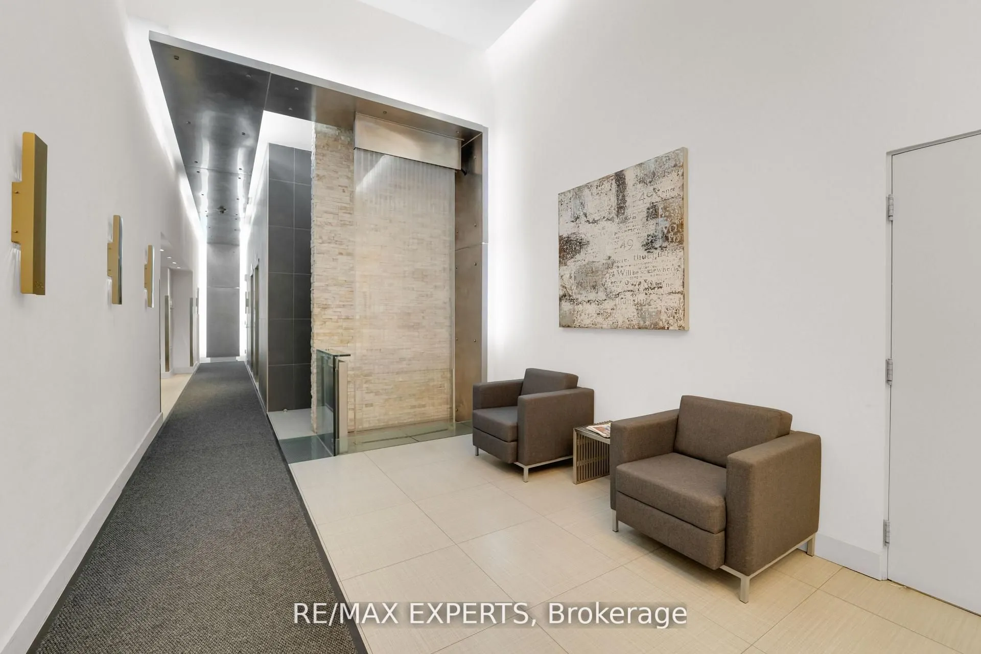1050 The Queensway, #516