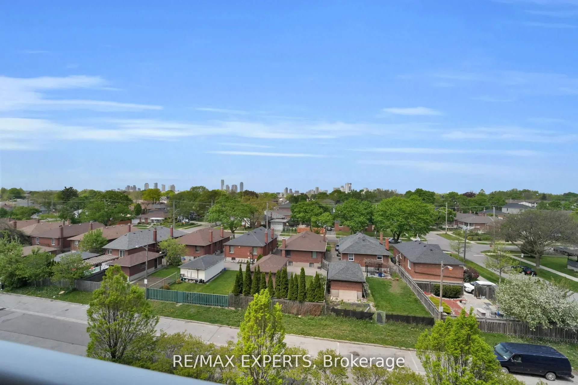1050 The Queensway, #516