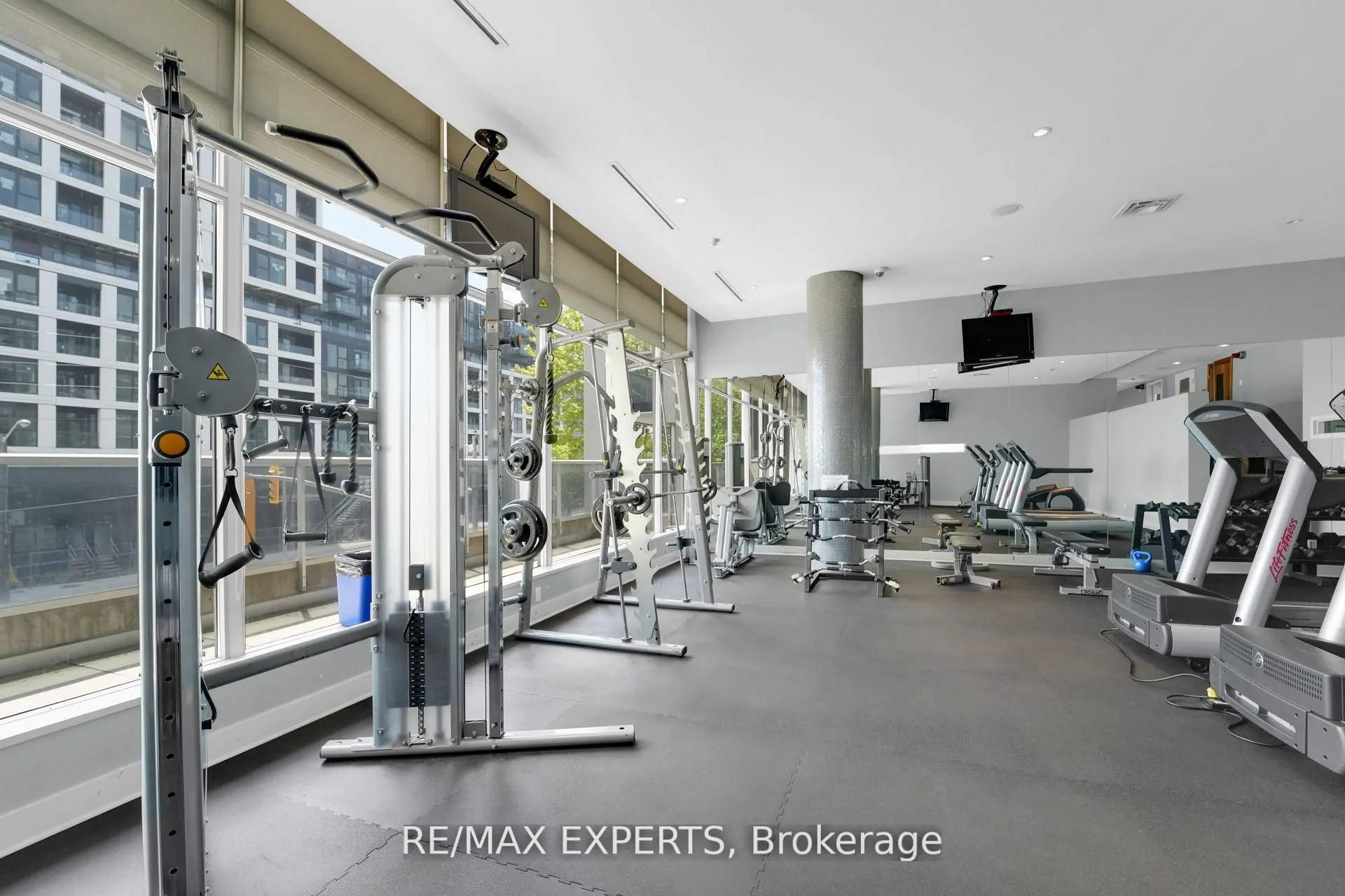 1050 The Queensway, #516