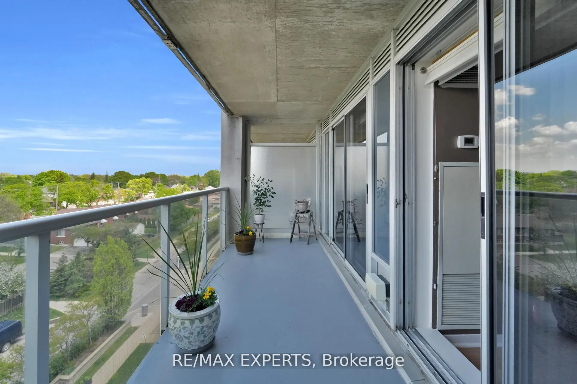 1050 The Queensway, #516