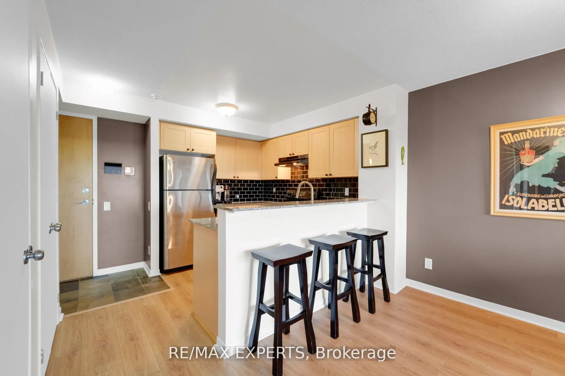 1050 The Queensway, #516