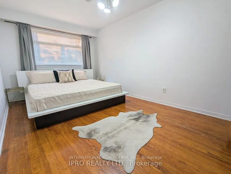 52 Vodden Court, #52