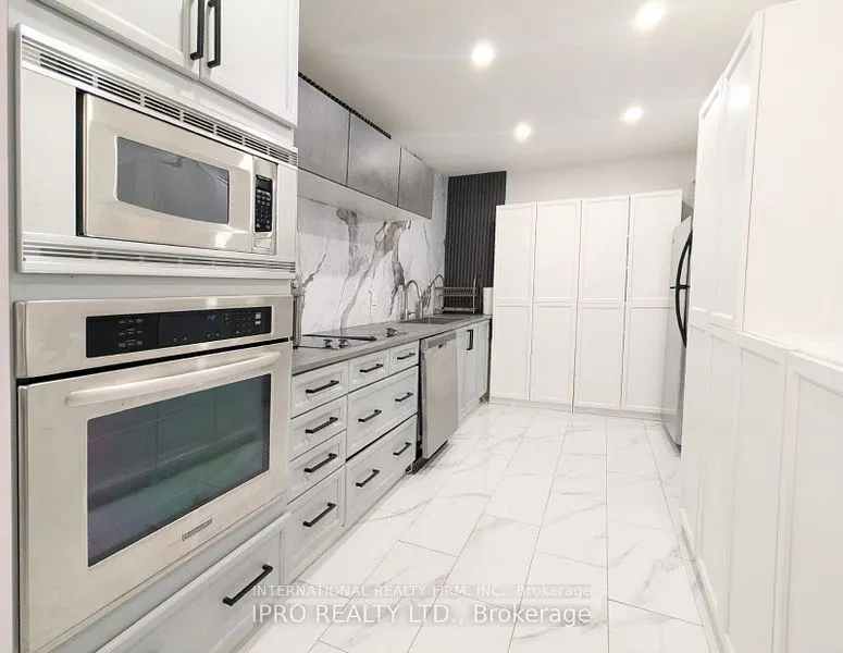 52 Vodden Court, #52
