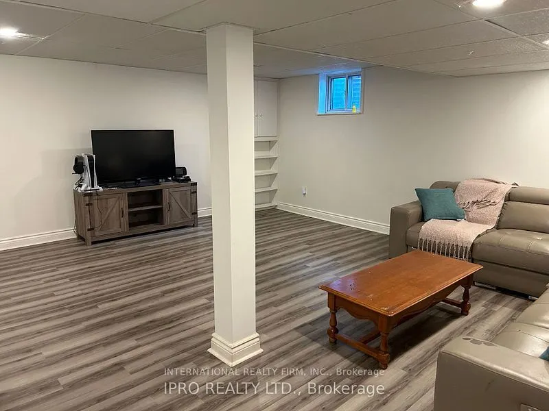 52 Vodden Court, #52