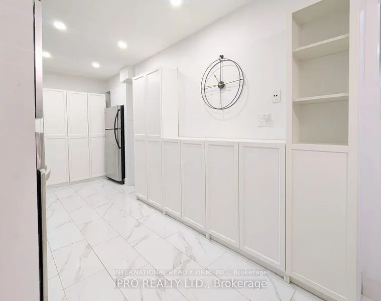 52 Vodden Court, #52