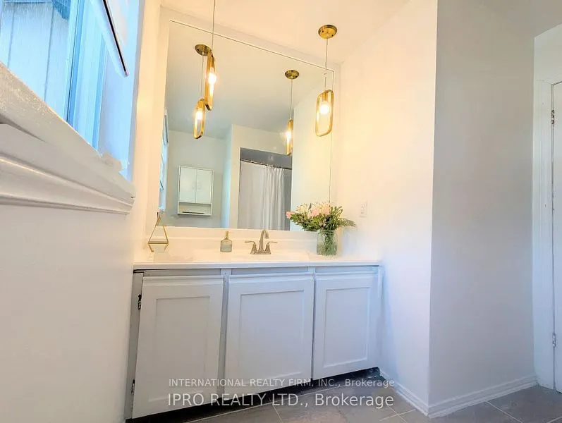 52 Vodden Court, #52