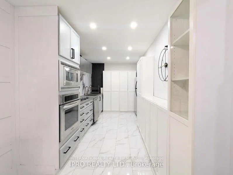 52 Vodden Court, #52