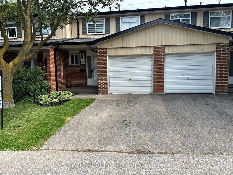 52 Vodden Court, #52