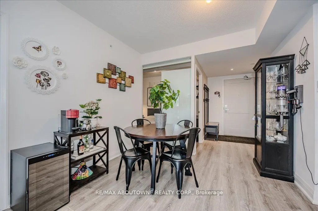 26 Gibbs Road, #926
