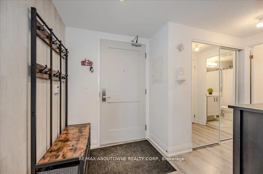 26 Gibbs Road, #926