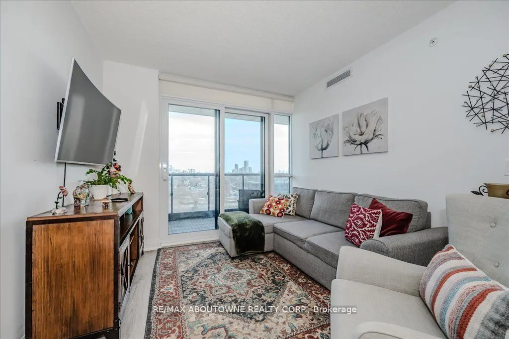 26 Gibbs Road, #926