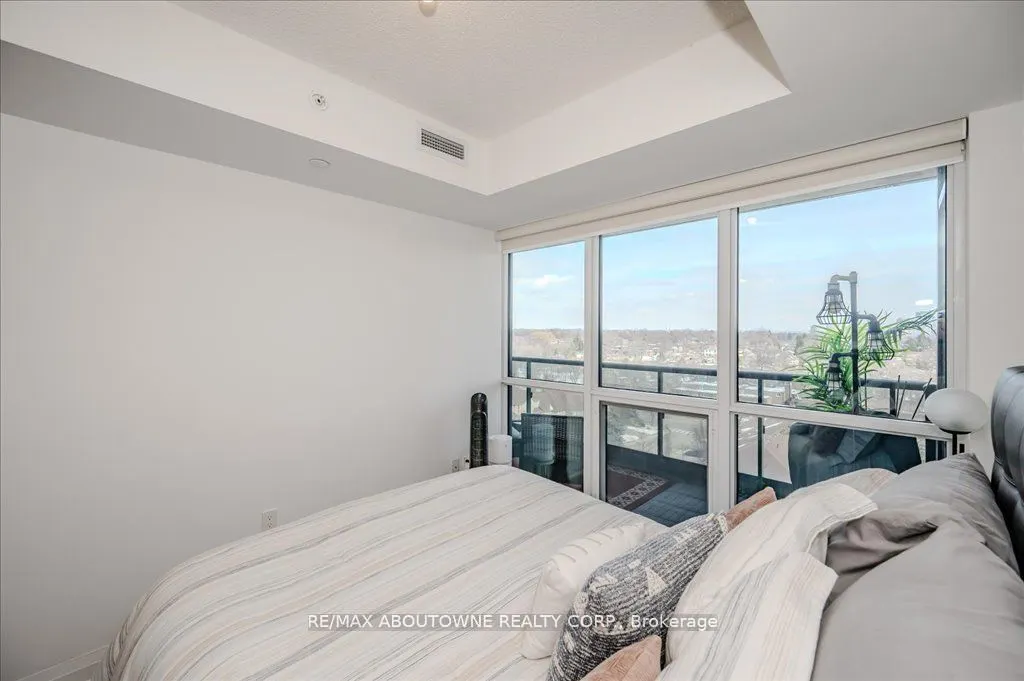 26 Gibbs Road, #926