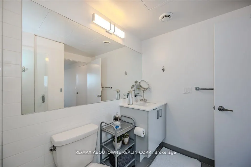 26 Gibbs Road, #926