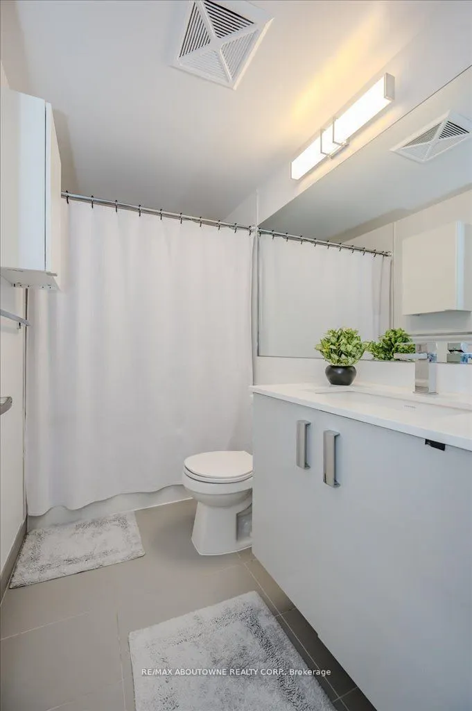 26 Gibbs Road, #926
