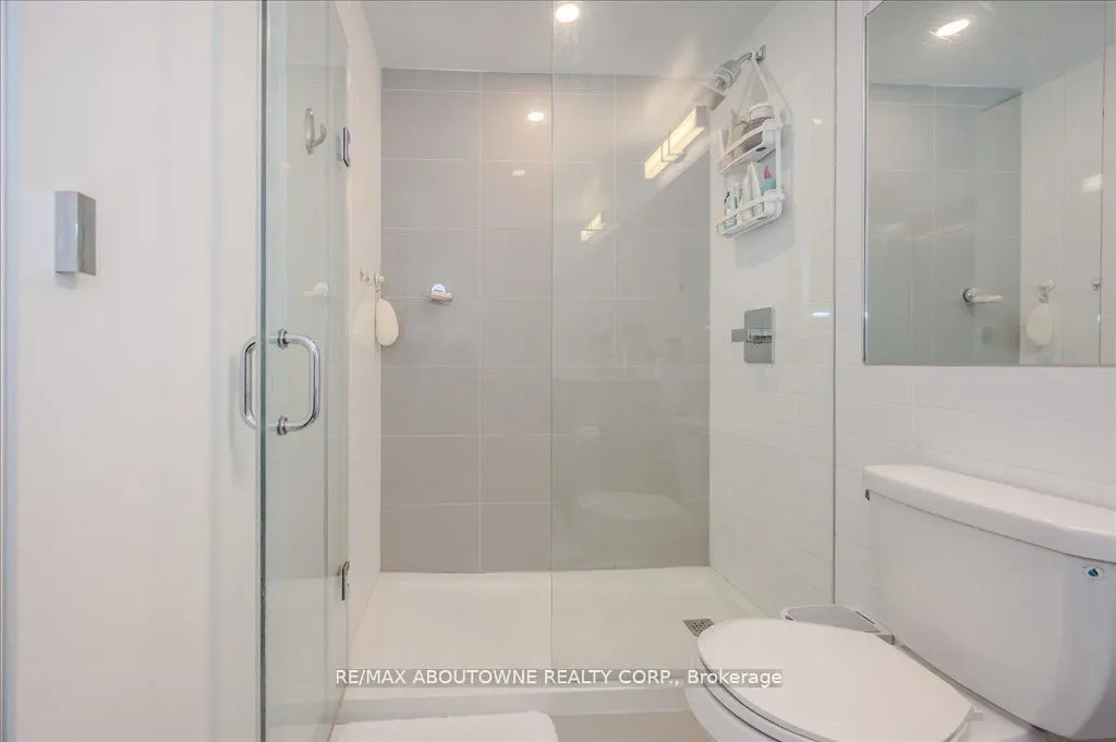 26 Gibbs Road, #926